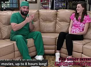 yo doc's foot fetish clinic got lilly jade moanin in latex gloves 😈👣🏥