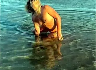 kleo furiosa catches chill beach mood perfectly