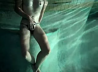 Girlfriend Fingers to Shaking Pool Orgasm - So Wet!!
