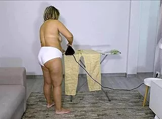 mature milf starts her day with homemade anal assfucking despite early morning routine