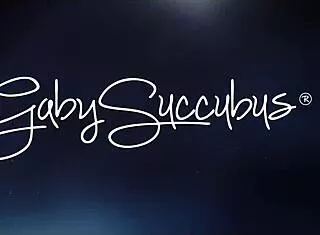 curvy milf stretches fat pussy wide with huge black dildo