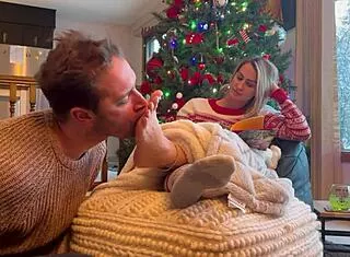 santa's got a thing for milf feet goddess toes 😍👅