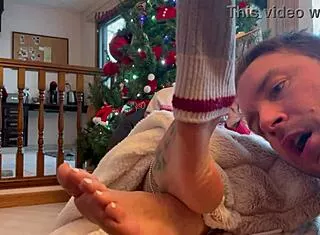 santa's got a thing for milf feet goddess toes 😍👅