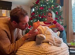 santa's got a thing for milf feet goddess toes 😍👅