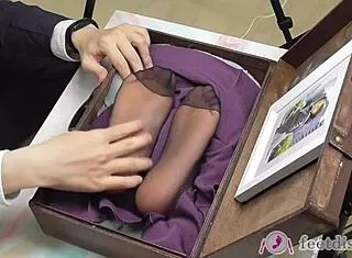 secretary lilly's sexy feet tease in office box vol 2