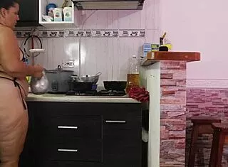mi amante cosina ride fuerte squirt leche overload delicioso