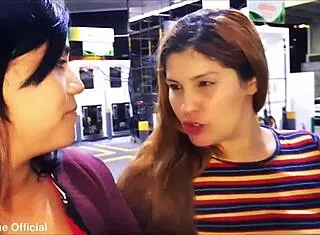 frentista loses control and rams his cock into the slut at the gas station