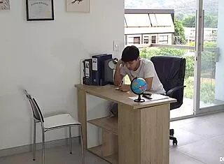 omg stepson aced test so mommy rewards with wet pussy fuck 😍🍆💦