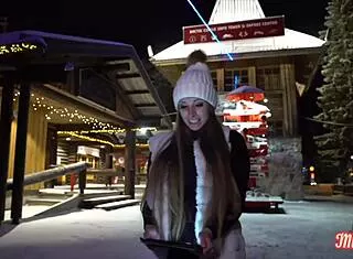 Sublime Small Waist Scandinavian Milf Kinuski Craves Anal Sex