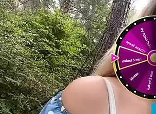 wanna see mariid from stripchat flash her big boobs and wet pussy in public?