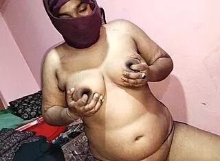 chachi teaches steamy sex lessons in hindi audio