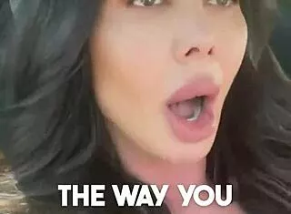 Fitness model embraces new fit type as fitmom in fitness fam journey