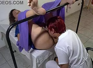 EXAM makes patient SQUIRT and orgasm on gyno table