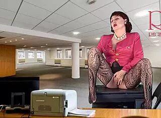 oh man, naked secretary shows boss her pussy tits n masturbates cunt...