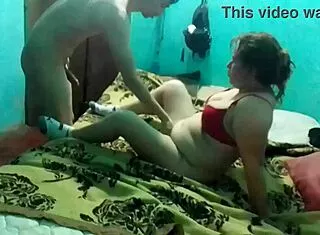 Intimate Bed Fingering with Natural Tits Amateur