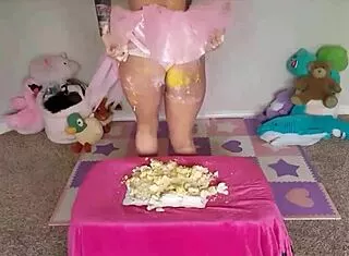 i'm your abdl cake sitting princess ready to smother