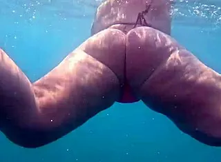 Pawg Thong Bikini Swim - Underwater 4K!