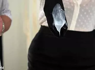 Rebel Lin's DP lesson rocks lazy guys! 🔥🍆🍑