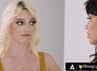 Kenna James rips pants solidarity milf puck lesbian scissoring fuck