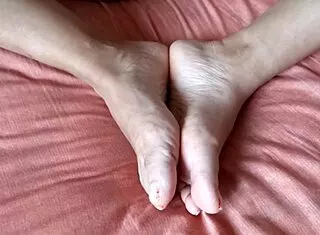 damn, before class i filmed stepmom naked... had to jerk off to her huge hairy pussy
