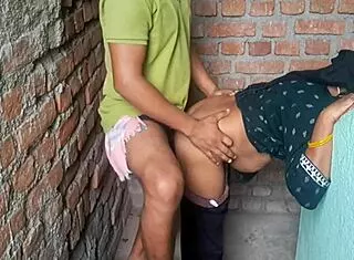 Young Indian Muslim Girl's College Party Deepthroat Fantasy