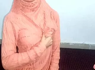 muslim babe squirts hard riding that black monster cock