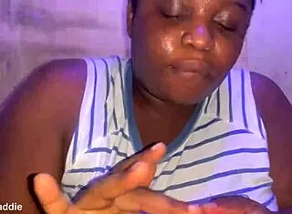 Ghetto Chick Fingers Pussy Horny Black Solo Tease