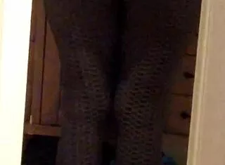 Voyeur Milf Wife Shakes Big Ass in Tight Leggings