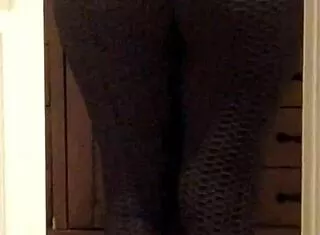 Voyeur Milf Wife Shakes Big Ass in Tight Leggings