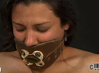 Naughty Beauty Takes Lusty Facial Cum Blast