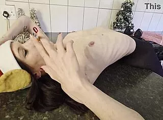 skinny elf smokes her petite body 💨😍