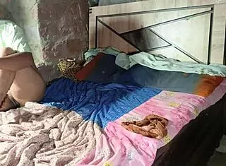uhh desi gf n me gettin romantic in village... full hindi vid wit ass shakin!