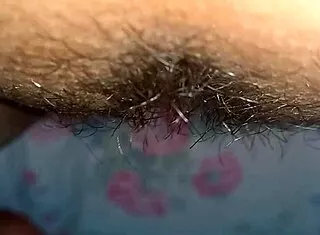 Whoa, watch this fat girl's big clit pulse hard! 💦