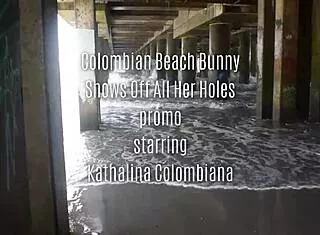 colombian beach bunny spreads all holes teasing solo latina style