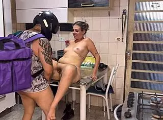 entregador couldn't resist my huge ass perfect tits hardcore fuck moan fart blowbang!