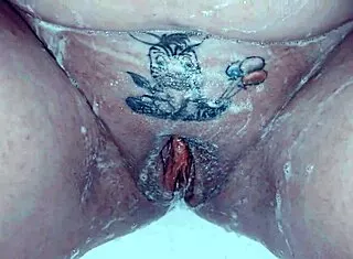 Milf Shaves Pussy Closeup Soapy Trim!