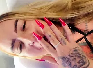 i came so hard fingering in the bus to campinas... wet mess!