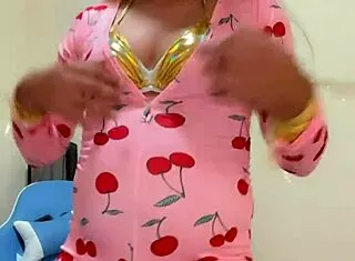 linda the hot ladyboy trans gets sensual and wild
