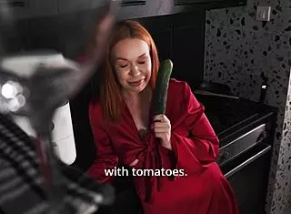 Stepmom skips cooking food for hungry son's blowjob