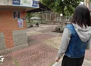 colombian latina slut flashes tits recruits metro guy