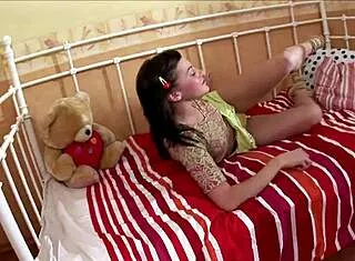brunette begs dick deep up her butthole