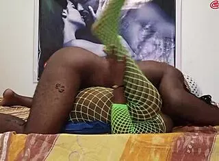 damn, hot makeup sex with my ex-girlfriend... her tight wet pussy had me screamin' and moanin' rough missionary style!!