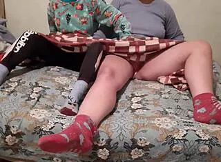 wanna mutual masturbate under covers while parents watch movie?