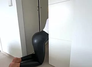 Raw Stepdad Slams Stepmom's Huge Ass in Tight Leather Pants