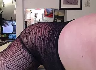 Dawnskye1962 Strokes Your Shaft Slowly With Huge Tits!