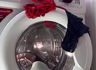 washing my huge puffy pussy then fisting it deep with toys 😩🍆💦
