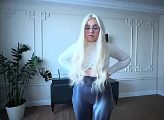young stepmom leggings begs fuck her not daughter juicy deal