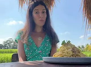 i walk public cafe cumfaced eating sperm pasta 😋💦