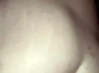 Hermosa colombiana skinny beauty fucks muscular paisa hunk in car