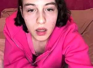 Barefoot solo girl vibes shaved pussy to 10 gushing orgasms livestream